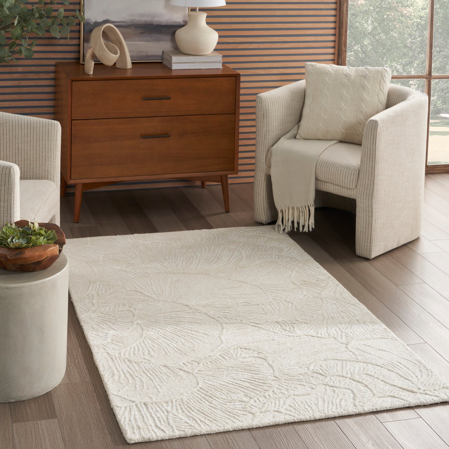 Nourison Avra 3'9" x 5'9" Ivory Modern Indoor Rug