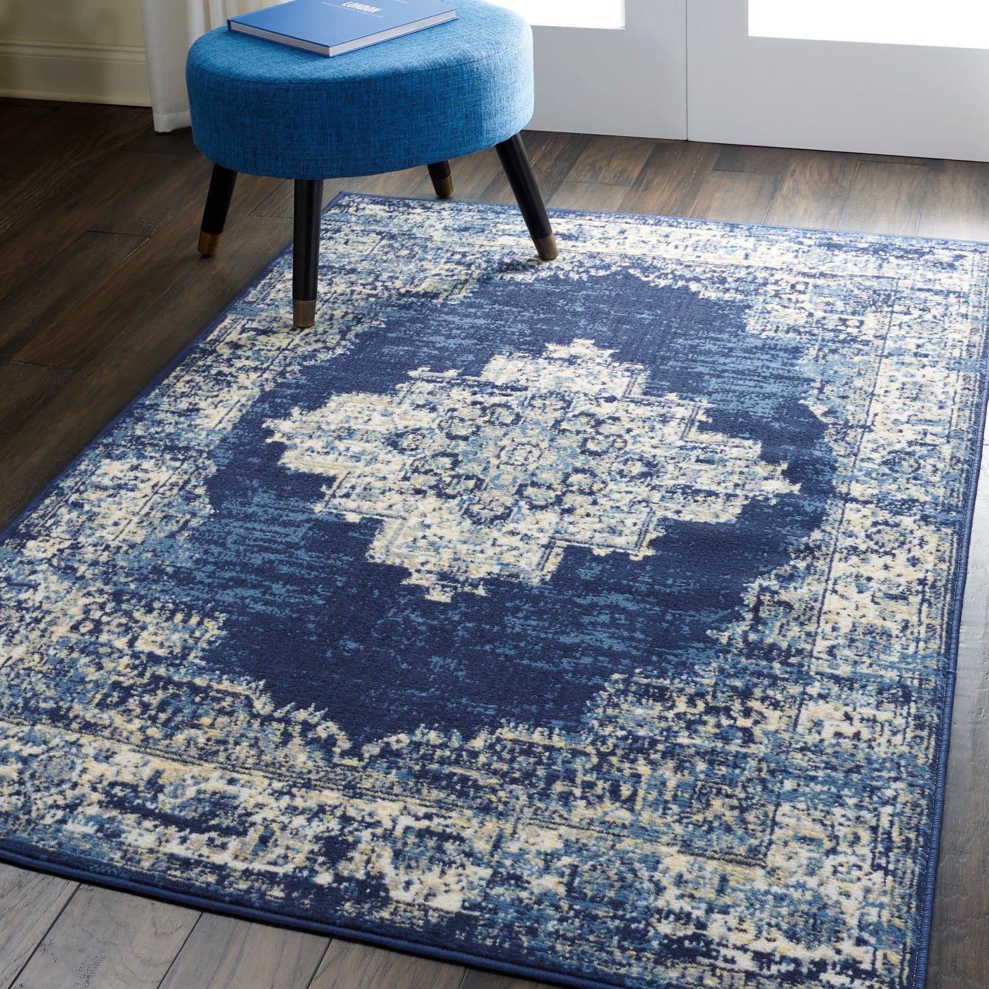 Nourison Grafix 5'3" x 7'3" Navy Blue Vintage Indoor Rug