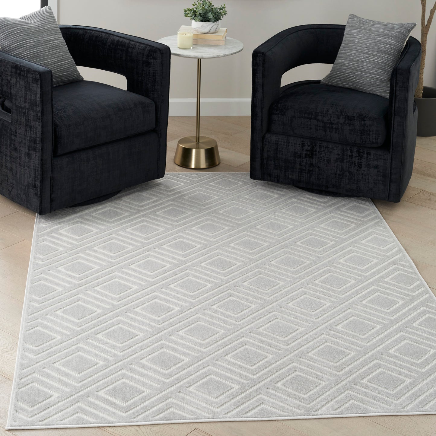 Nourison Care Free 3'11" x 5'11" Light Grey Modern Indoor Rug