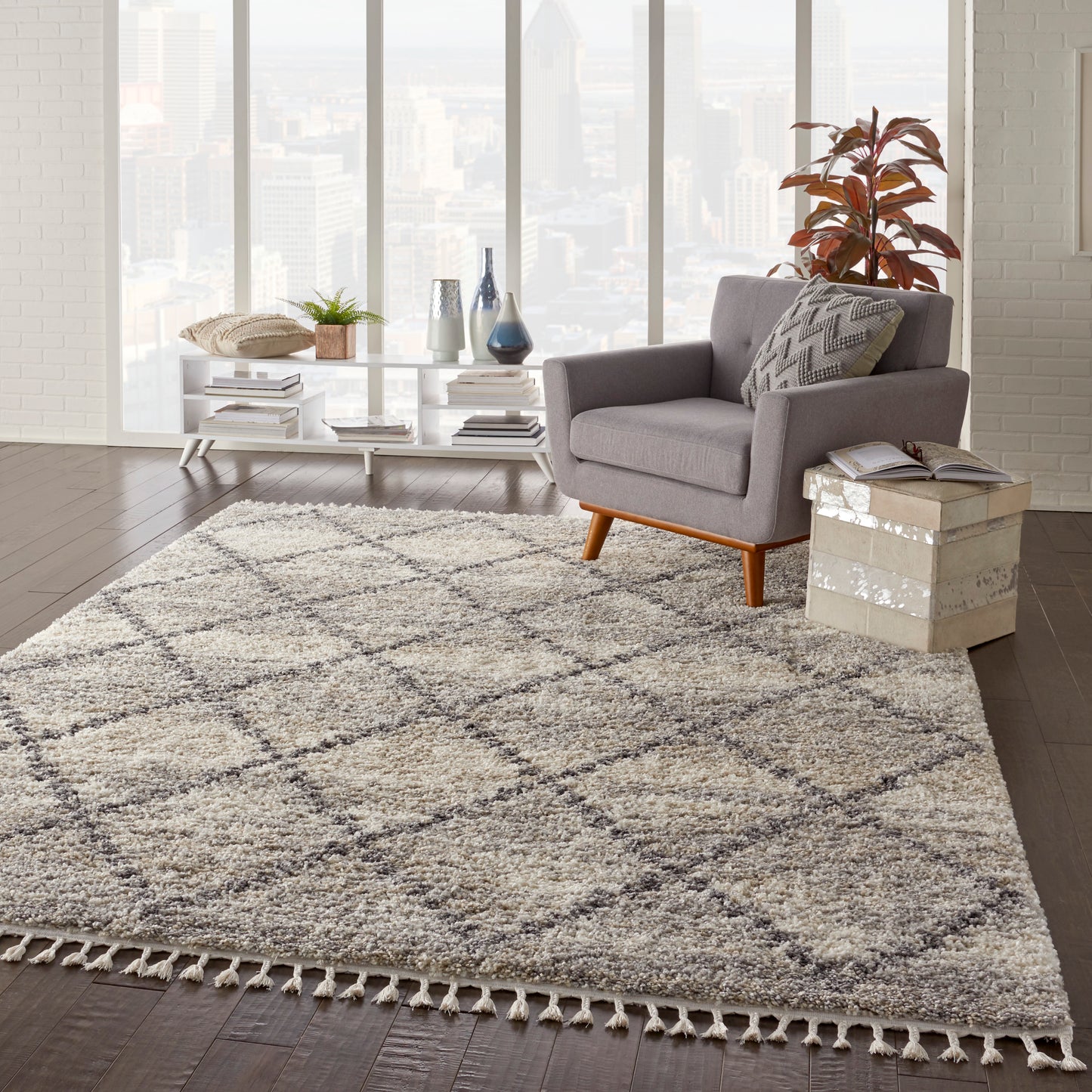 Nourison Oslo Shag 7'10" x 10'6" Ivory/Grey Shag Indoor Rug