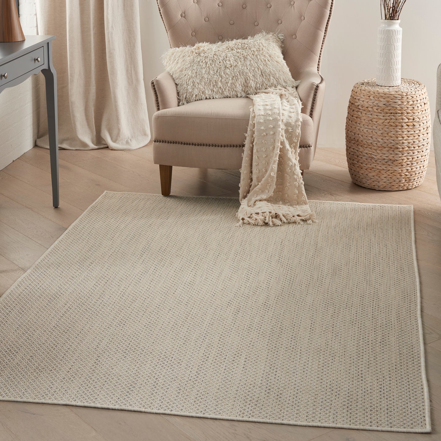 Nourison Courtyard 5' x 7' Ivory Silver Modern Rug