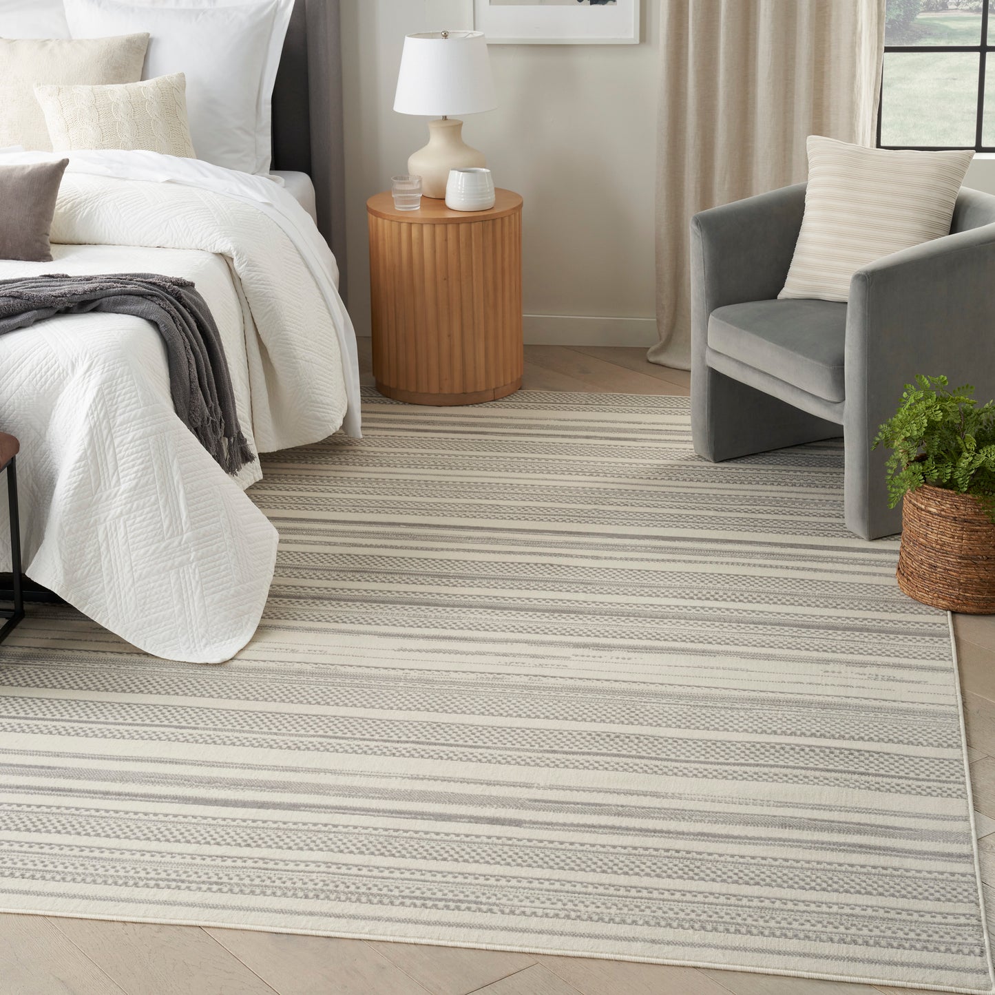 Nourison Grafix 7'10" x 9'10" Ivory Grey Modern Indoor Rug