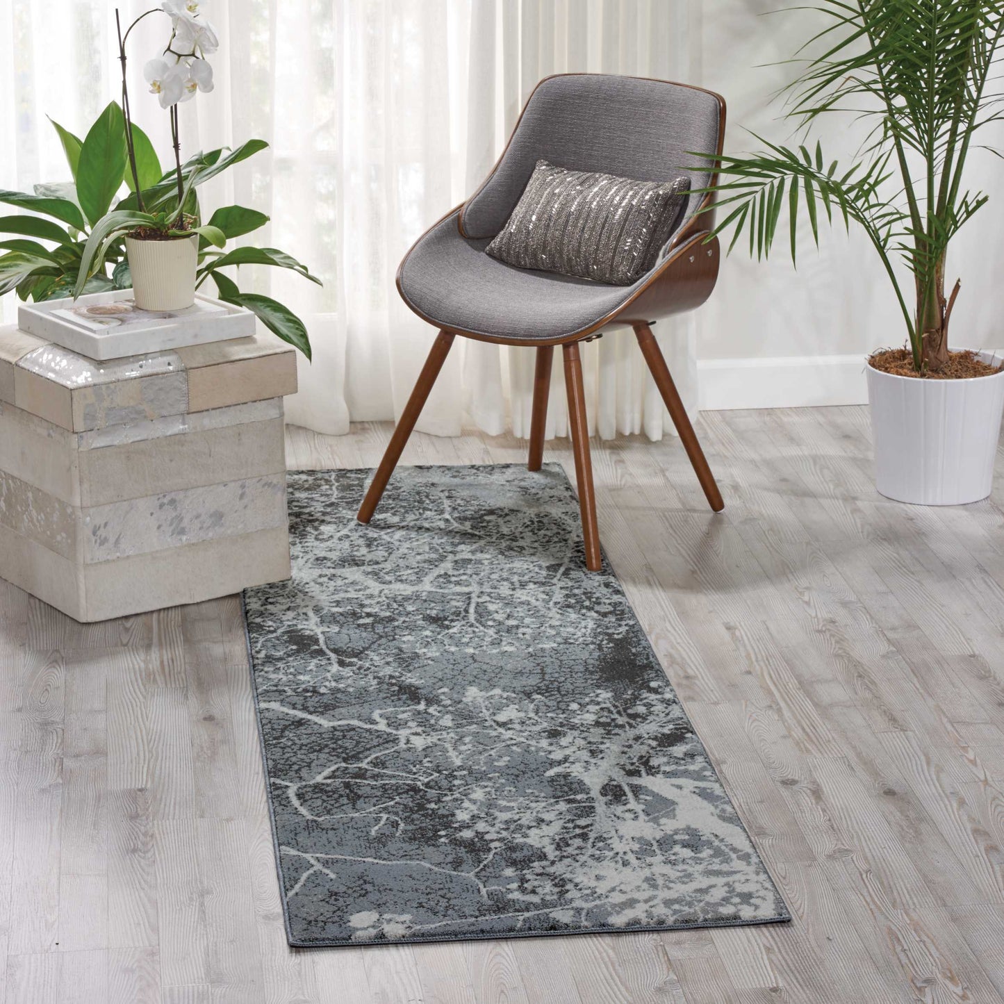 Nourison Maxell 2'2" x 7'6" Grey Modern Indoor Rug