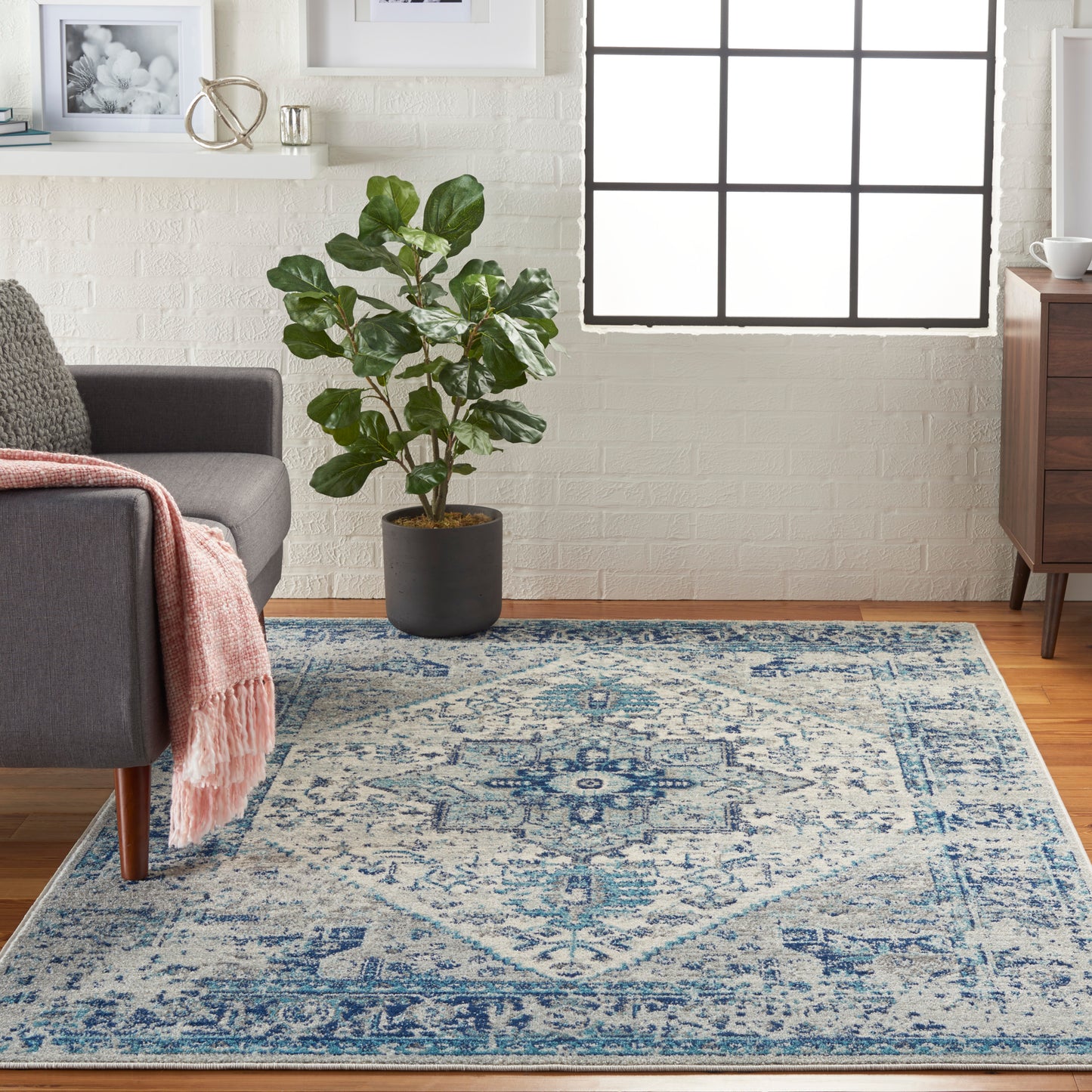 Nourison Tranquil 6' x 9' Ivory/Light Blue Vintage Indoor Rug