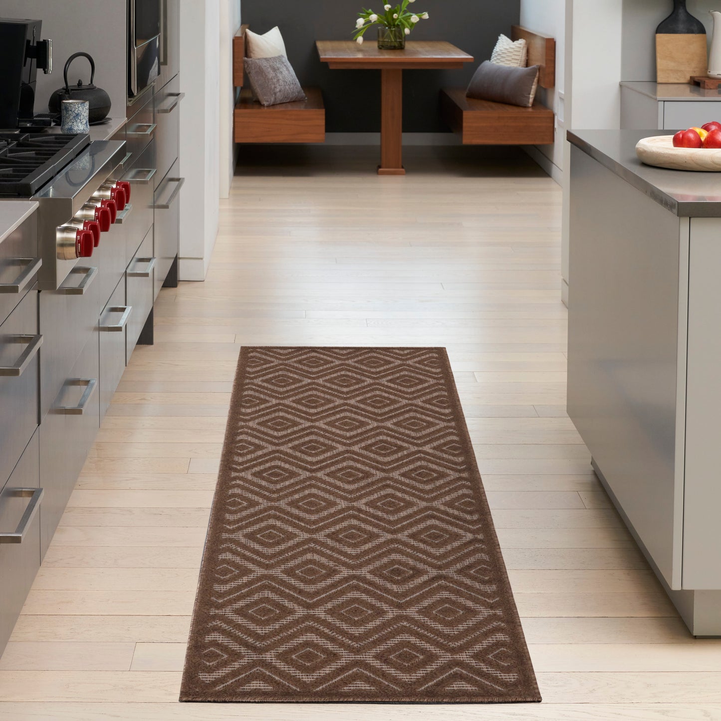 Nourison Versatile 2'2" x 7'6 Brown Modern Rug