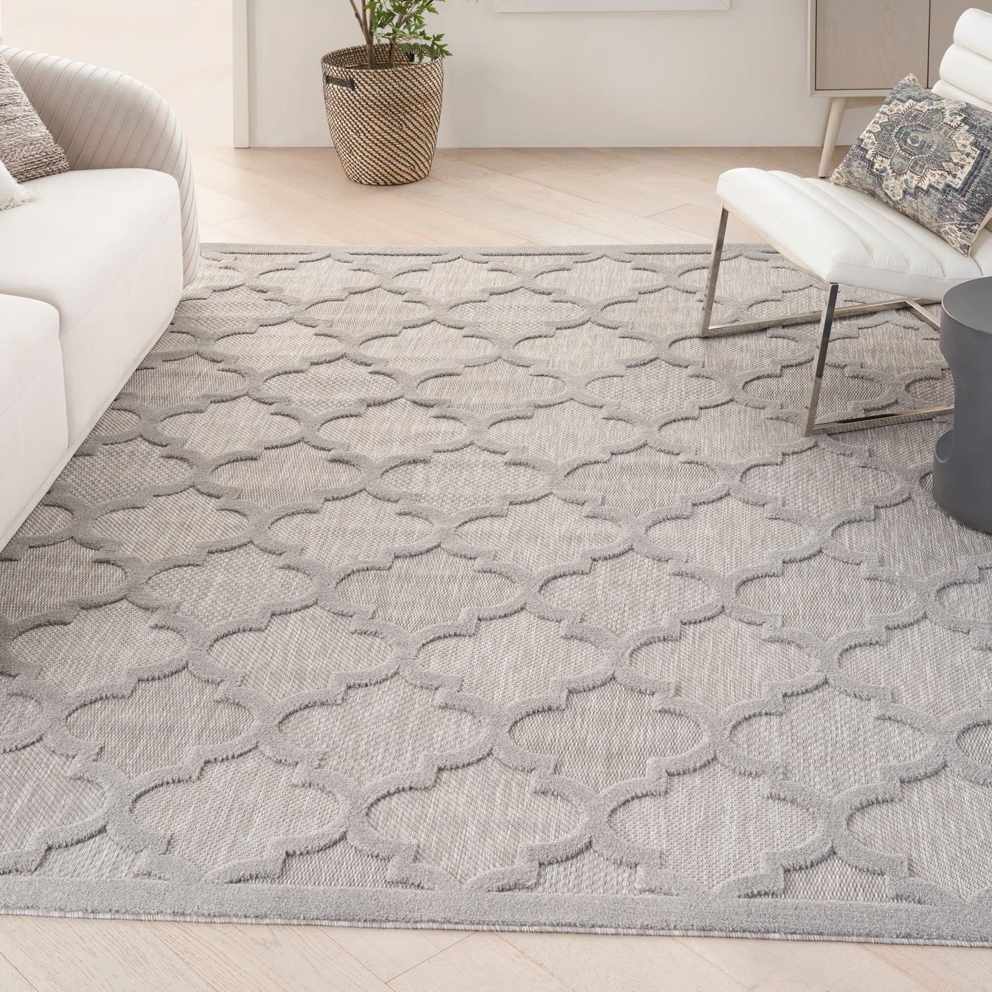 Nourison Easy Care 7' x 10' Silver Grey Modern Rug