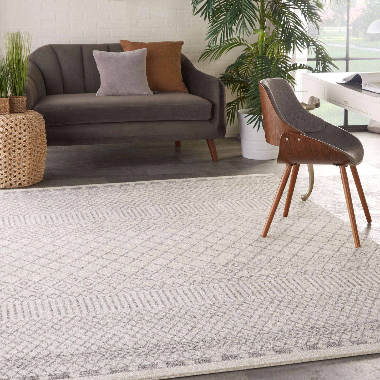 Nourison Passion 6' x 9' Ivory Grey Bohemian Indoor Rug