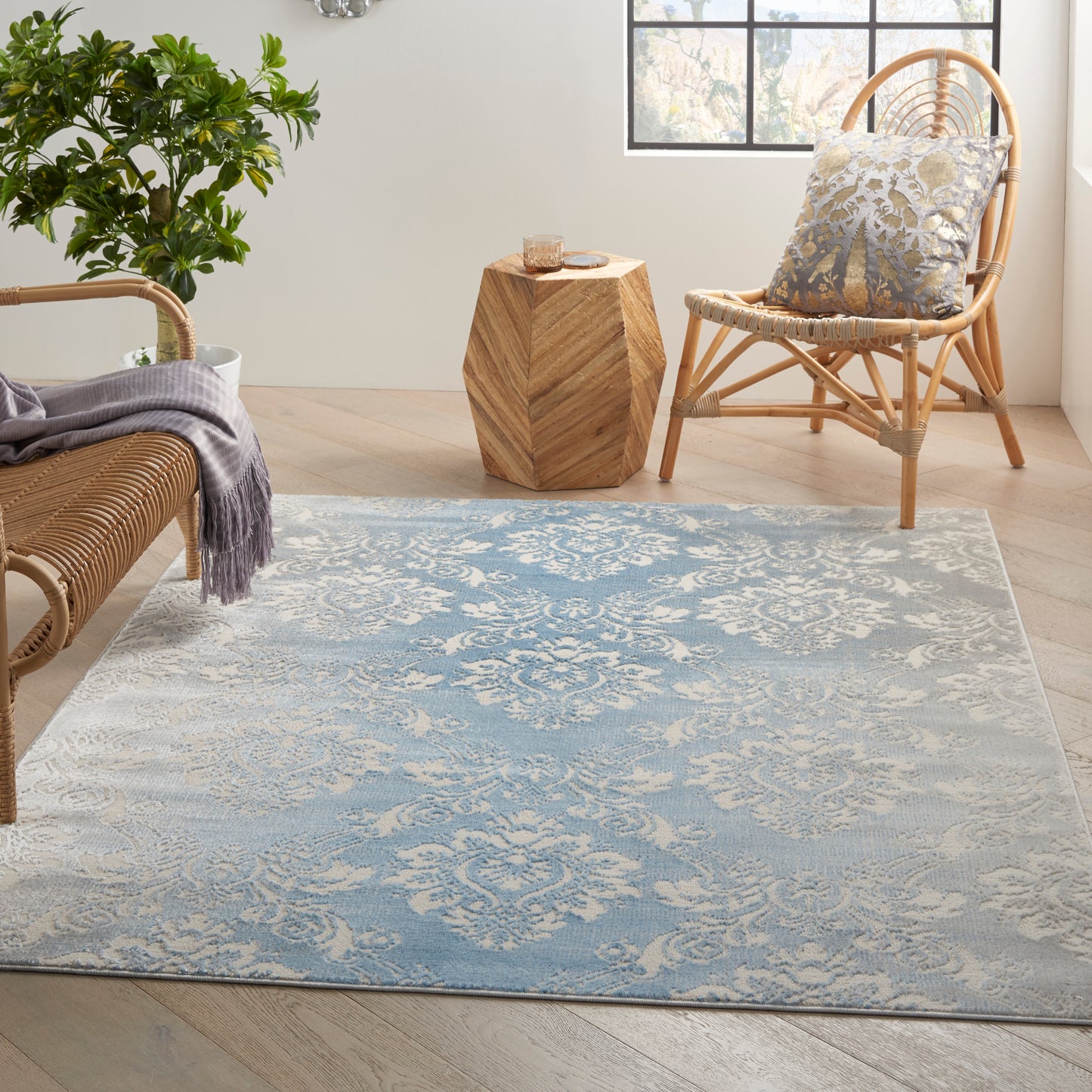 Nourison Elation 4' x 6' Ivory Blue Vintage Indoor Rug