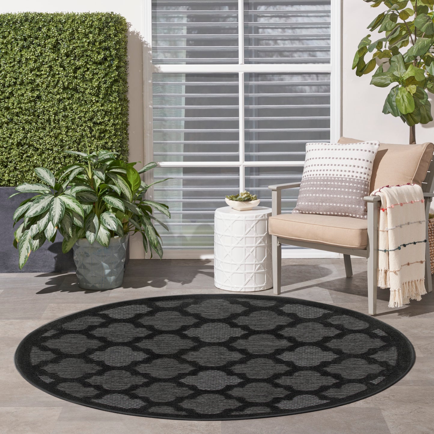 Nourison Easy Care 4' x Round Charcoal Black Modern Rug