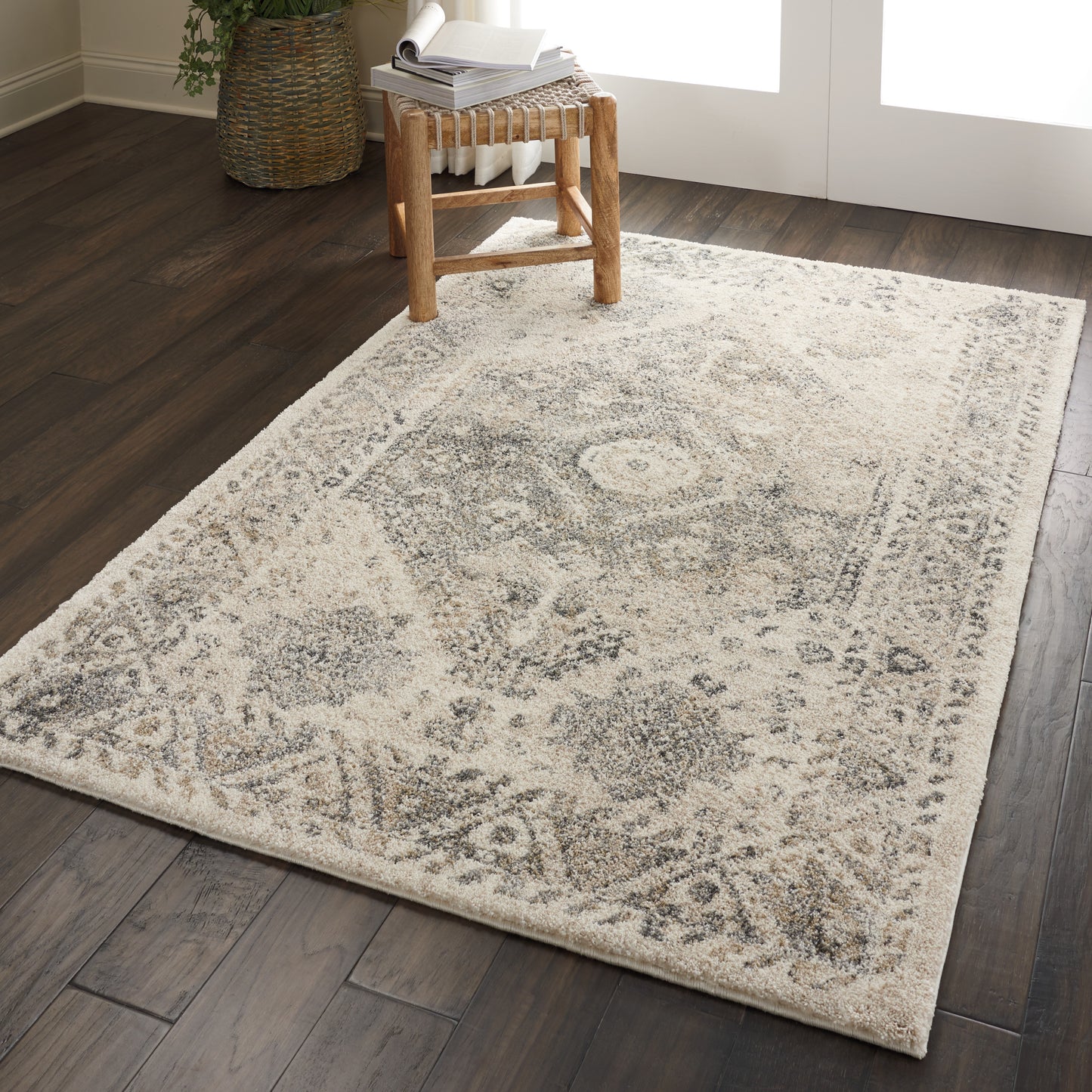 Nourison Fusion 4' x 6' Cream Grey Vintage Indoor Rug