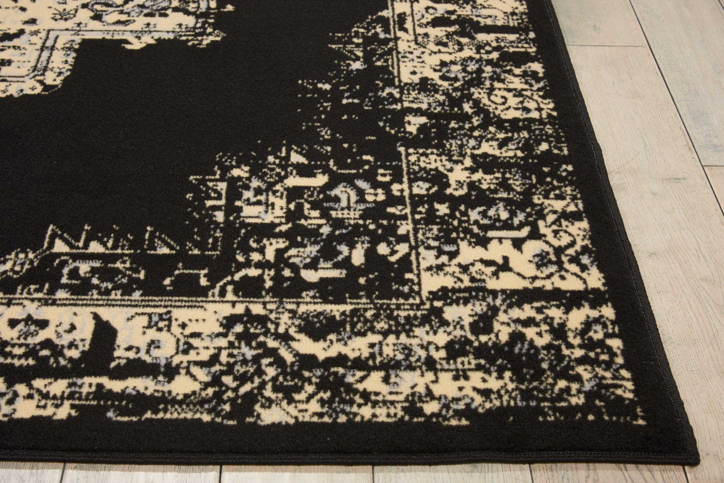 Nourison Grafix 5'3" x 7'3" Black Vintage Indoor Rug