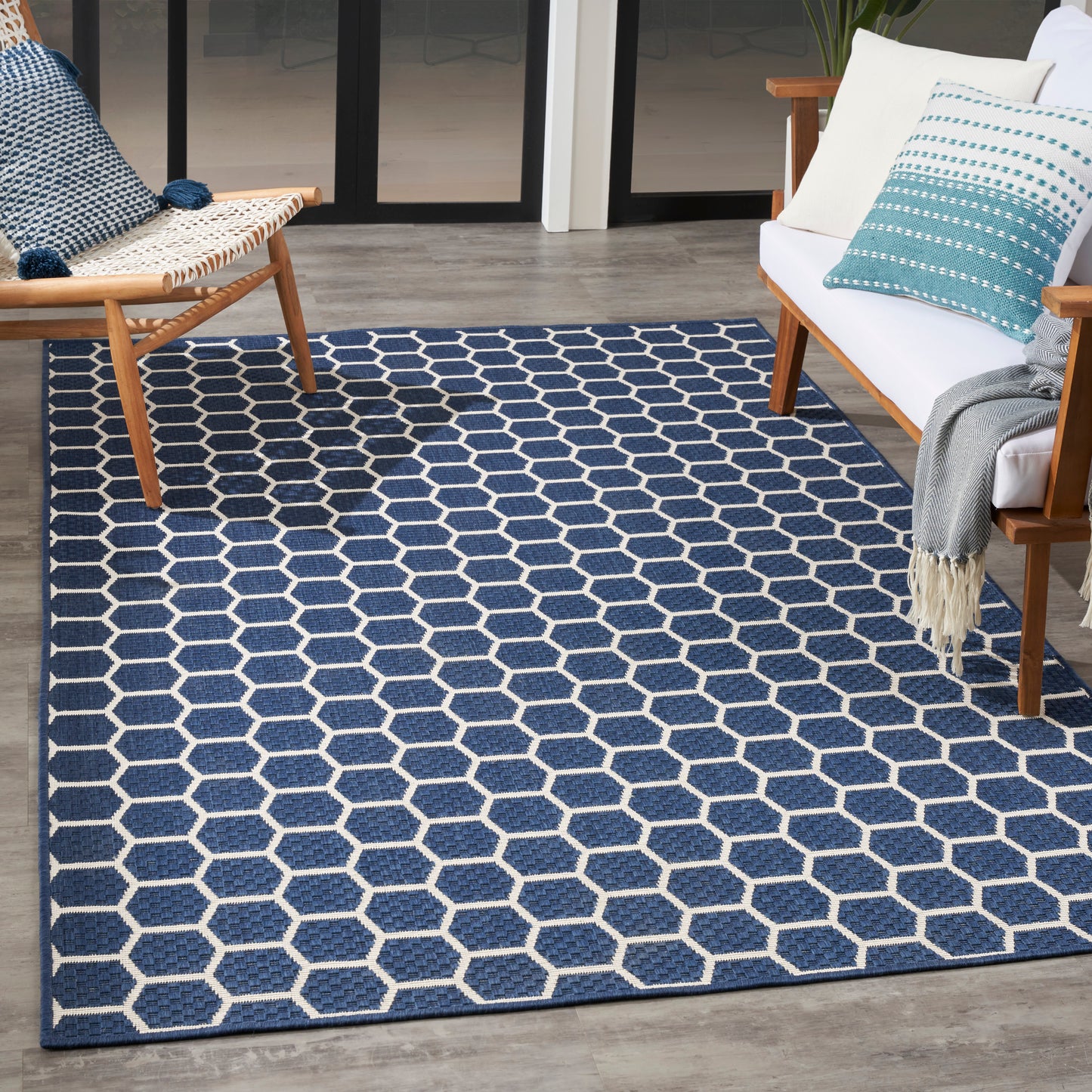 Nourison Twist Reversible 4' x 6' Navy Modern Rug