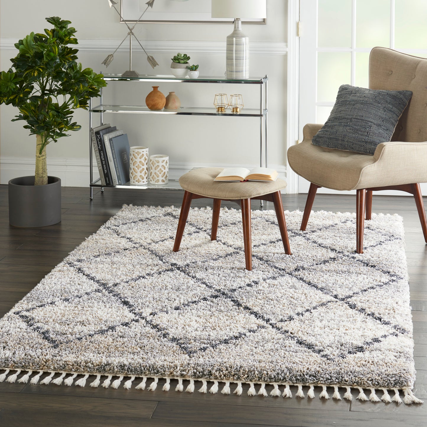 Nourison Oslo Shag 4' x 6' Silver Grey Shag Indoor Rug